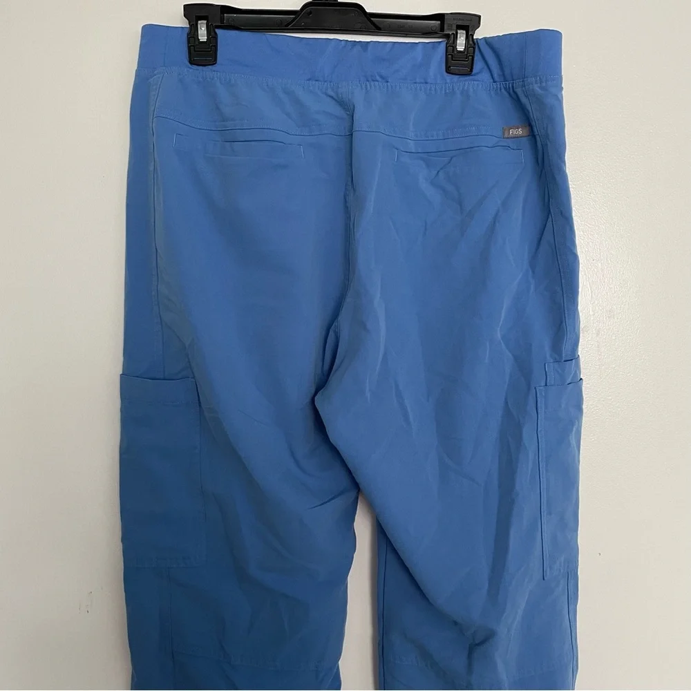 Men’s FIGS Axim Cargo Scrub Pants Ceil Blue Size XL